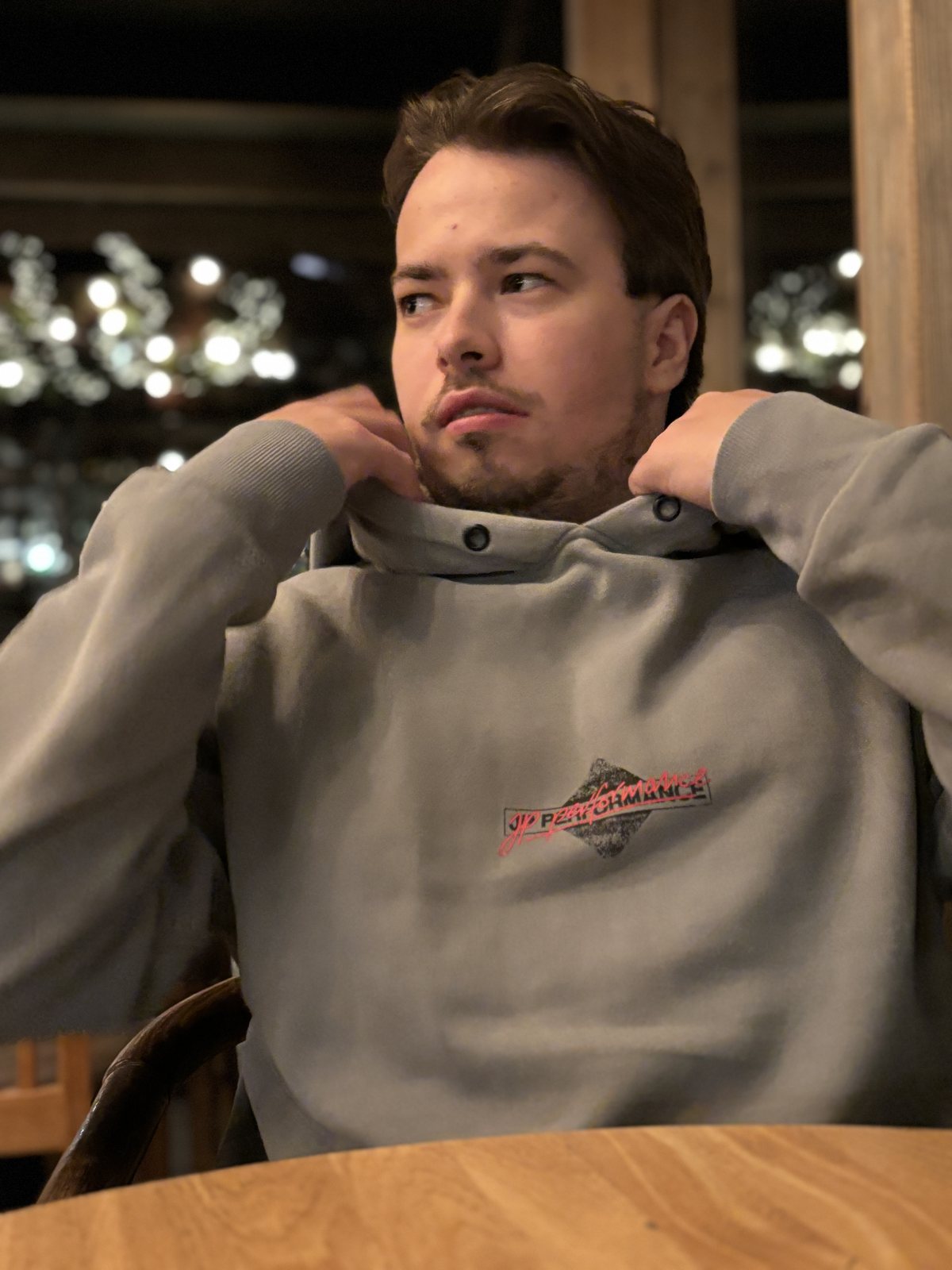 Paul Schaarschmidt bei technischer Arbeit